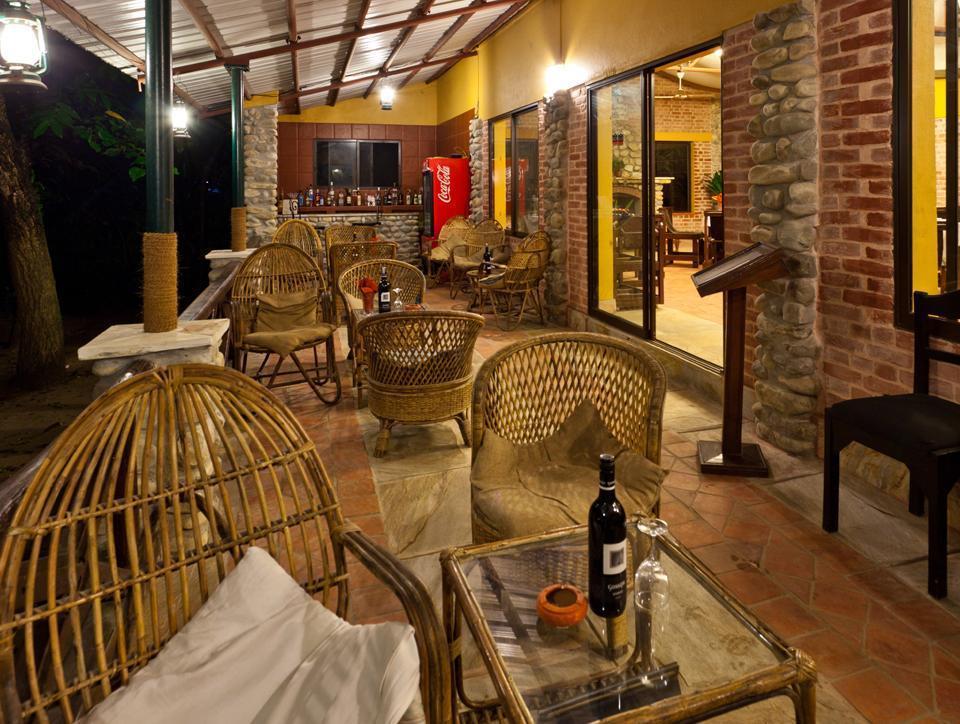 Maruni Sanctuary Lodge By Kgh Group Sauraha Esterno foto