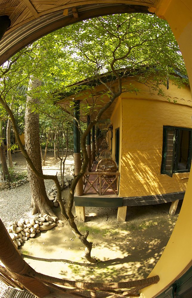 Maruni Sanctuary Lodge By Kgh Group Sauraha Esterno foto